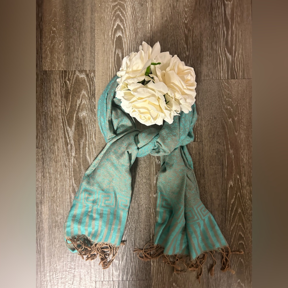Elegant, handmade, cashmere, turquoise, Scarf with fringe, made in jerusulem